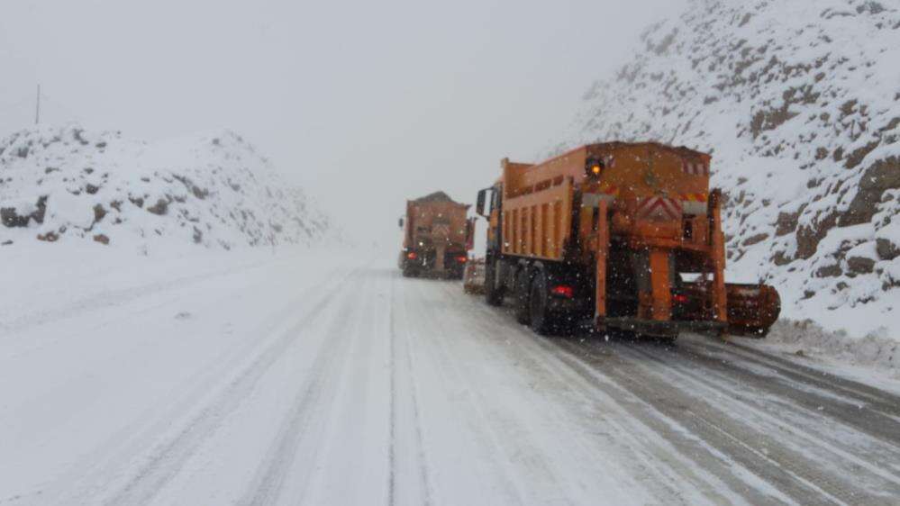 25 santim kar yağdığını duyan Konya yoluna akın etti 19